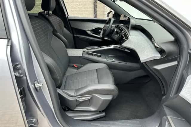 Peugeot 3008 (2024) thumbnail 12