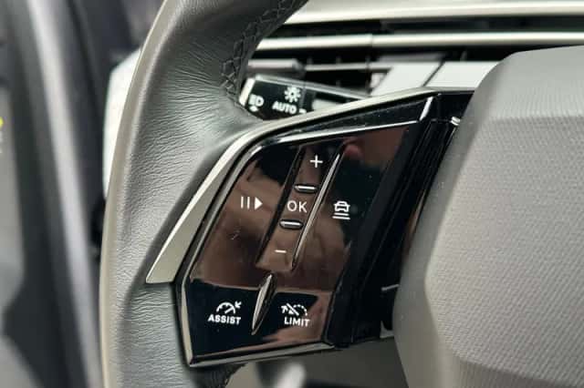 Peugeot 3008 (2024) thumbnail 16