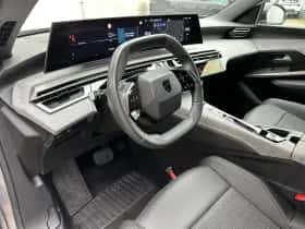 Peugeot 3008 (2024) thumbnail 17