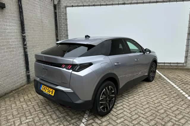 Peugeot 3008 (2024) thumbnail 10