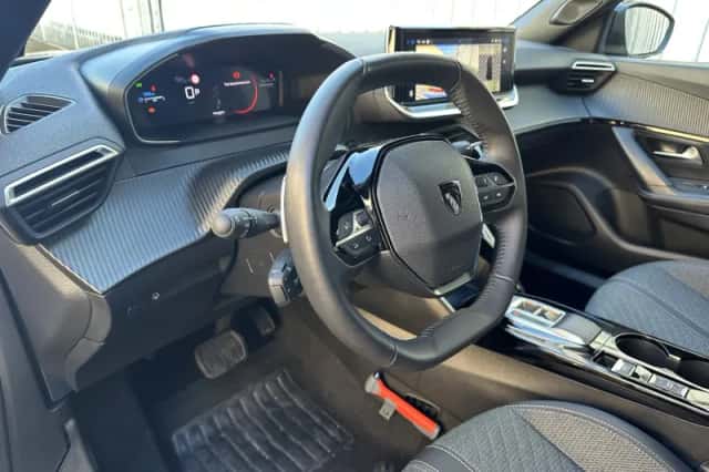Peugeot 2008 (2024) thumbnail 15