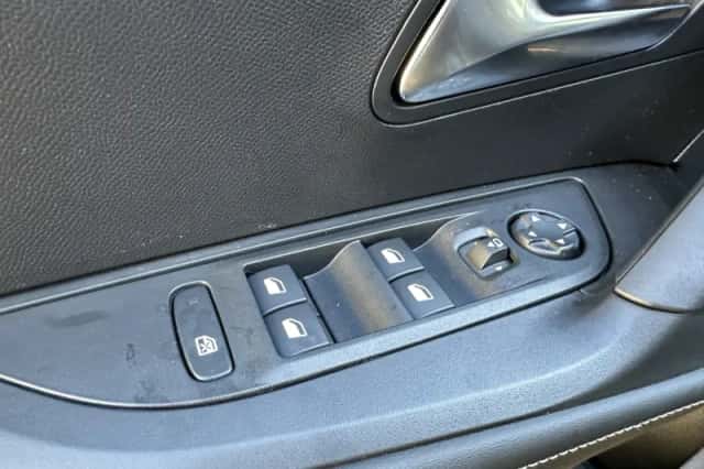 Peugeot 2008 (2024) thumbnail 21