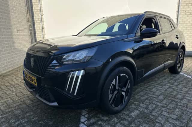 Peugeot 2008 (2024) thumbnail 4