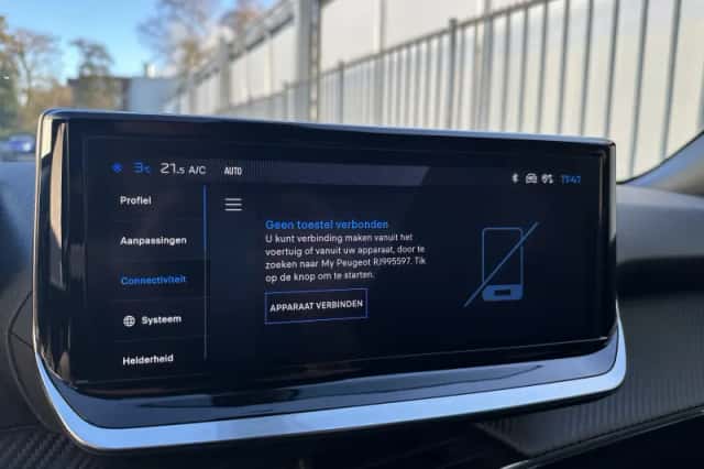 Peugeot 2008 (2024) thumbnail 36