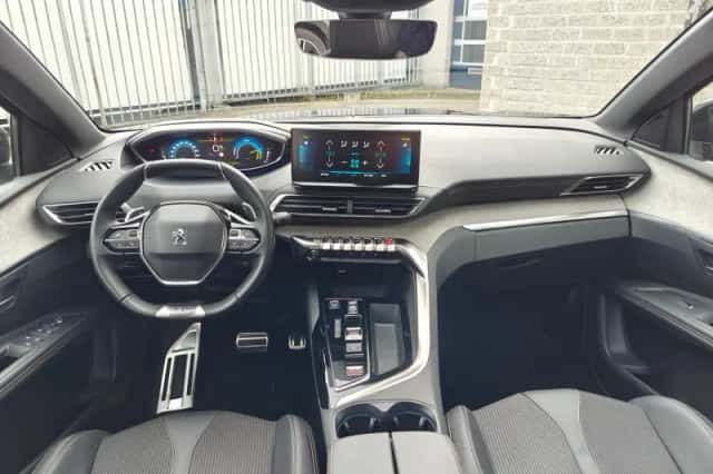 Peugeot 3008 (2023) thumbnail 16