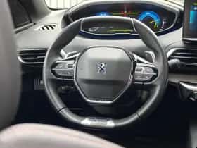 Peugeot 3008 (2023) thumbnail 17