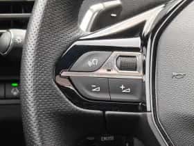 Peugeot 3008 (2023) thumbnail 18