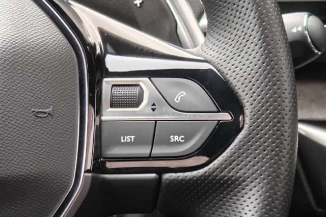 Peugeot 3008 (2023) thumbnail 19