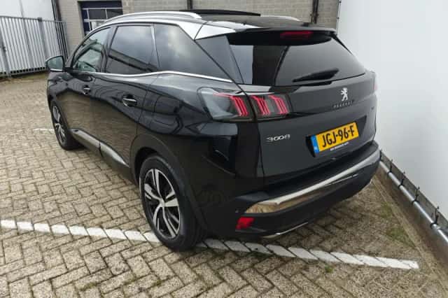Peugeot 3008 (2023) thumbnail 3