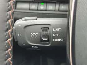 Peugeot 3008 (2023) thumbnail 21