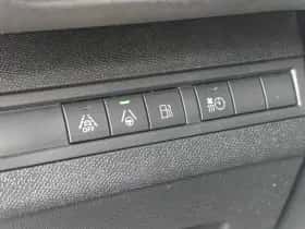 Peugeot 3008 (2023) thumbnail 34