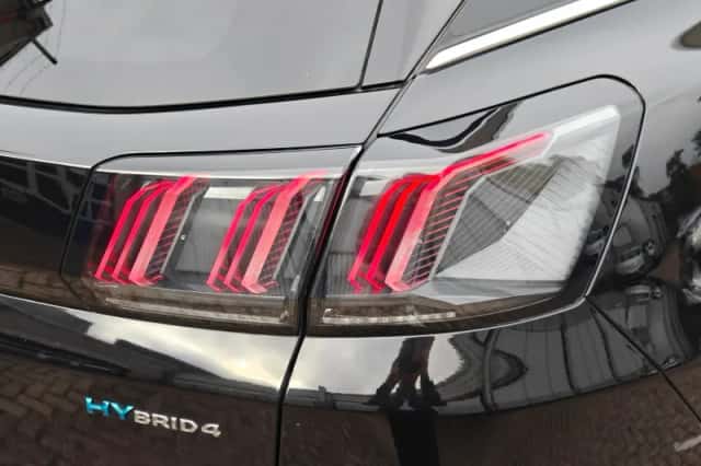 Peugeot 3008 (2023) thumbnail 41