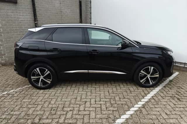 Peugeot 3008 (2023) thumbnail 8