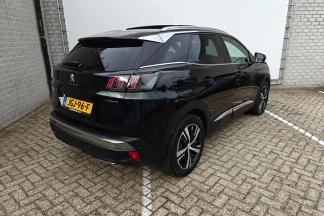Peugeot 3008 (2023) thumbnail 9