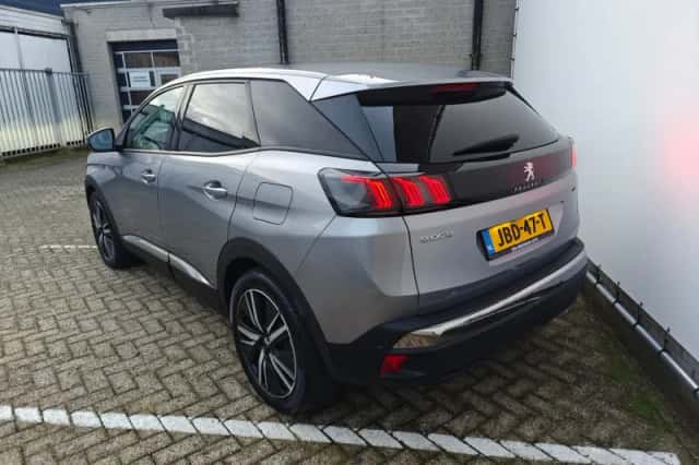 Peugeot 3008 (2024) thumbnail 3