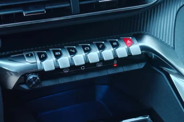 Peugeot 3008 (2024) thumbnail 32