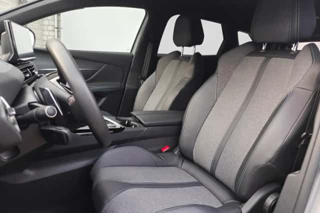 Peugeot 3008 (2024) thumbnail 5