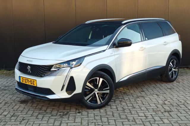 Peugeot 5008 (2023) thumbnail 1