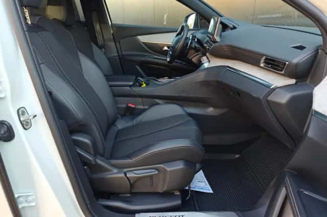 Peugeot 5008 (2023) thumbnail 12