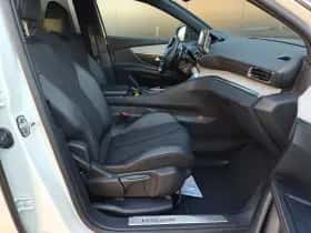 Peugeot 5008 (2023) thumbnail 12