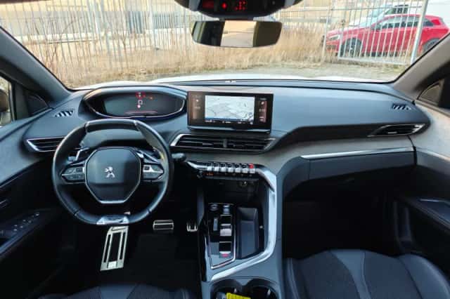 Peugeot 5008 (2023) thumbnail 14