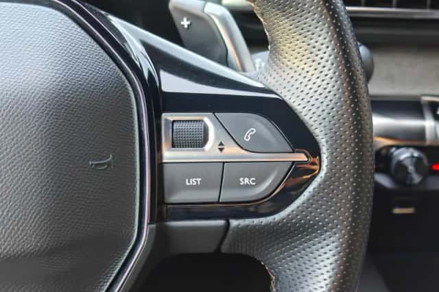 Peugeot 5008 (2023) thumbnail 18
