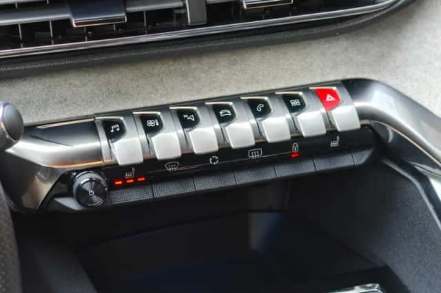 Peugeot 5008 (2023) thumbnail 29