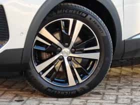 Peugeot 5008 (2023) thumbnail 36