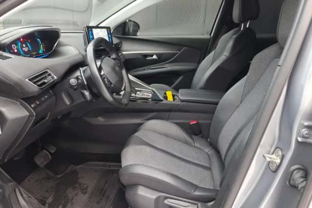 Peugeot 3008 (2021) thumbnail 11