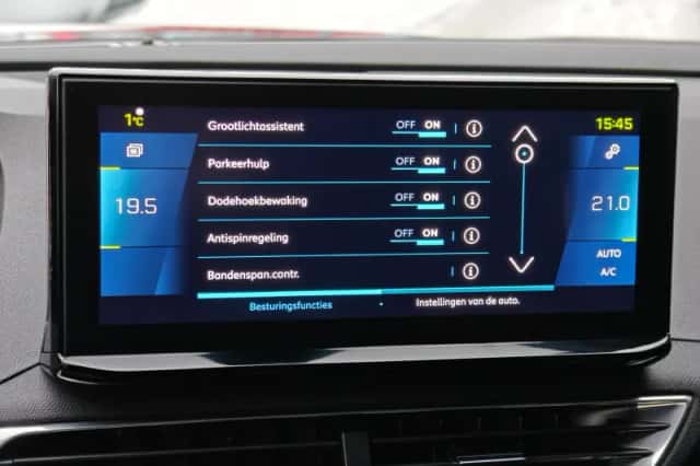 Peugeot 3008 (2021) thumbnail 27