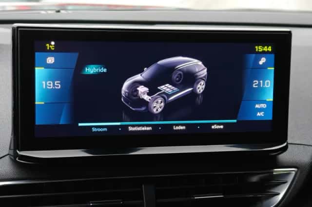 Peugeot 3008 (2021) thumbnail 28