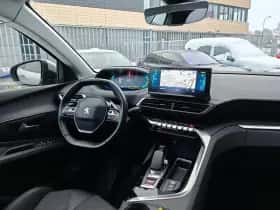 Peugeot 3008 (2021) thumbnail 4