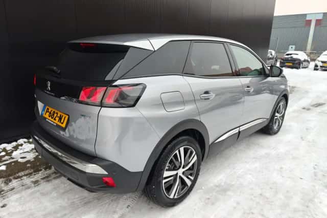 Peugeot 3008 (2021) thumbnail 9