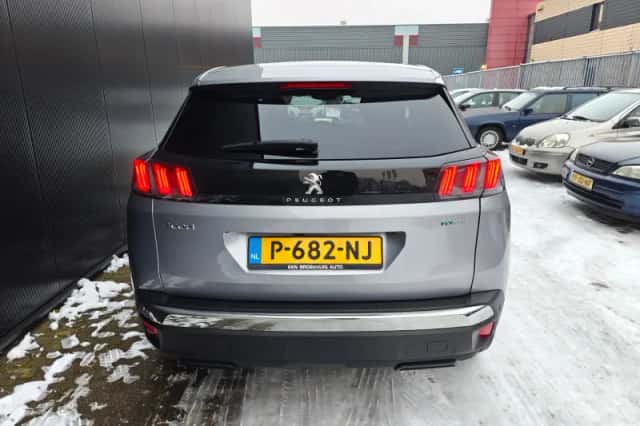 Peugeot 3008 (2021) thumbnail 10