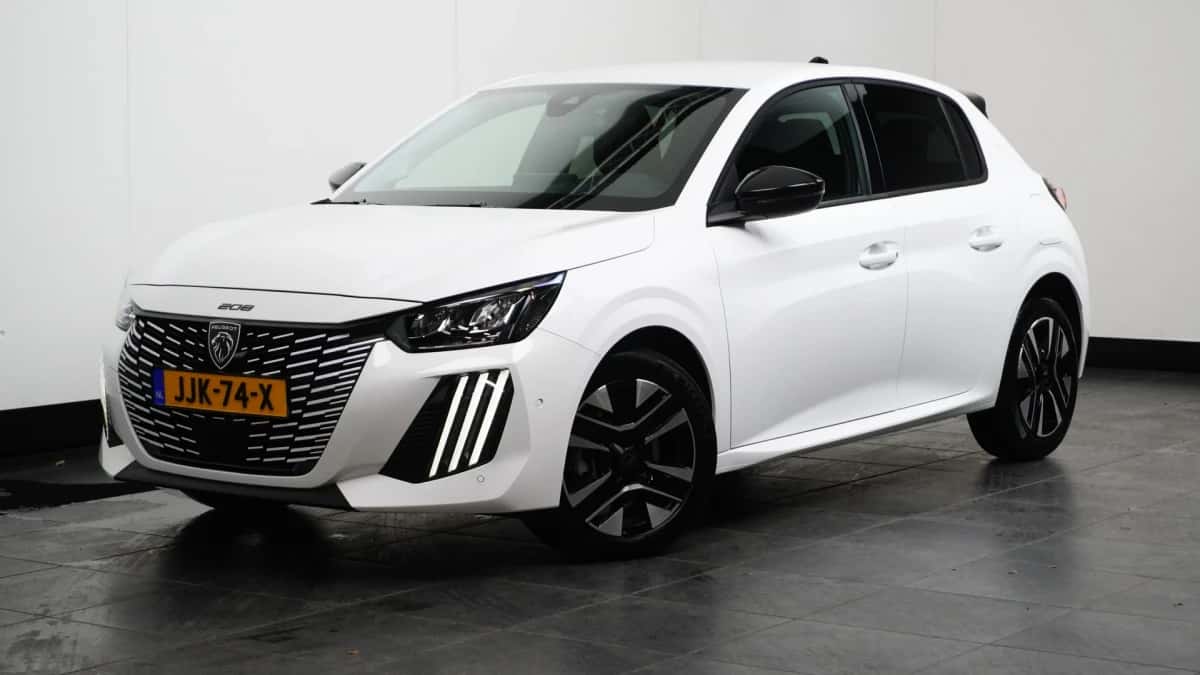 Peugeot 208 (2025) — foto 1
