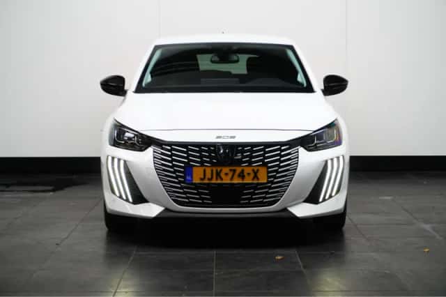 Peugeot 208 (2025) thumbnail 2