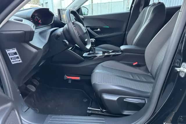 Peugeot 2008 (2021) thumbnail 11