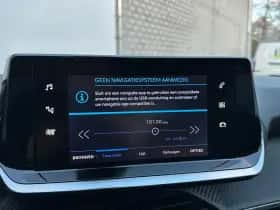 Peugeot 2008 (2021) thumbnail 12