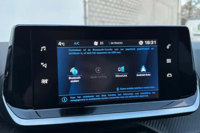 Peugeot 2008 (2021) thumbnail 13