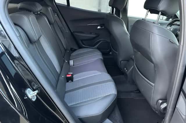 Peugeot 2008 (2021) thumbnail 14