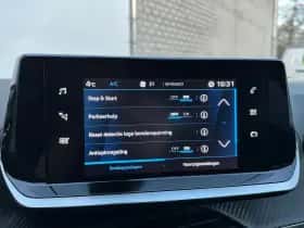 Peugeot 2008 (2021) thumbnail 15
