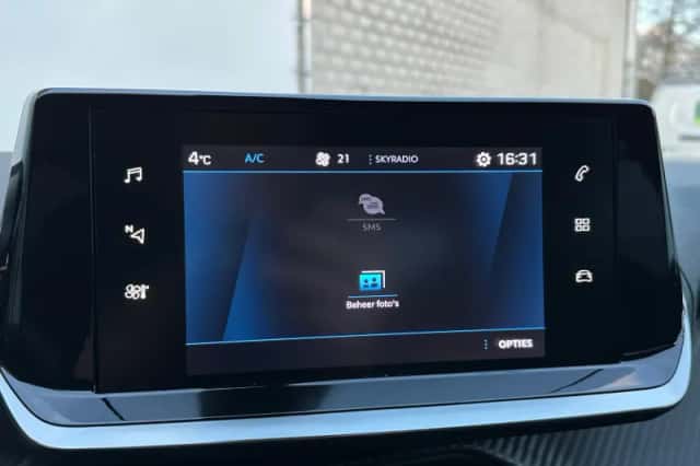 Peugeot 2008 (2021) thumbnail 17