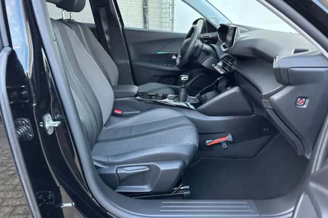 Peugeot 2008 (2021) thumbnail 20