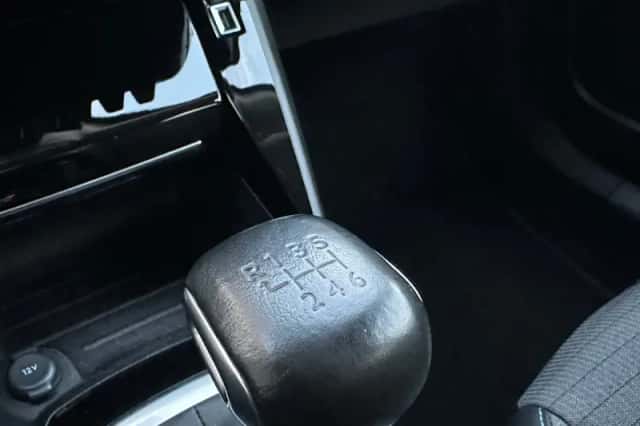 Peugeot 2008 (2021) thumbnail 23