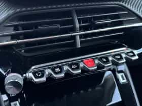 Peugeot 2008 (2021) thumbnail 28