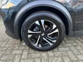 Peugeot 2008 (2021) thumbnail 4