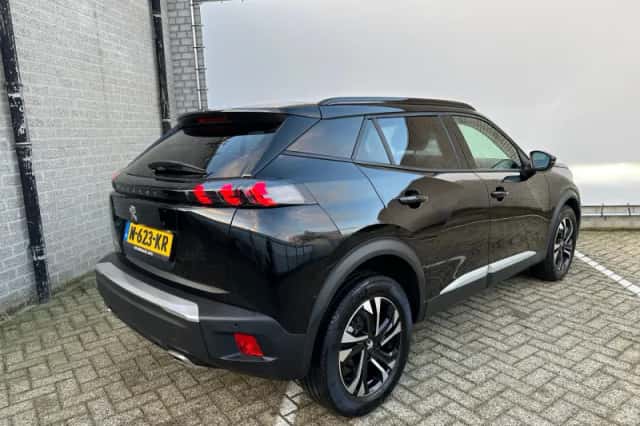 Peugeot 2008 (2021) thumbnail 6