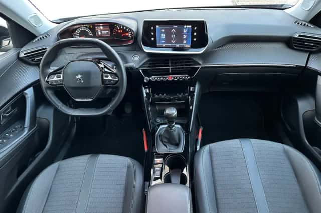 Peugeot 2008 (2021) thumbnail 10