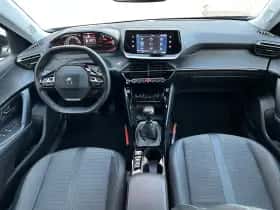 Peugeot 2008 (2021) thumbnail 10