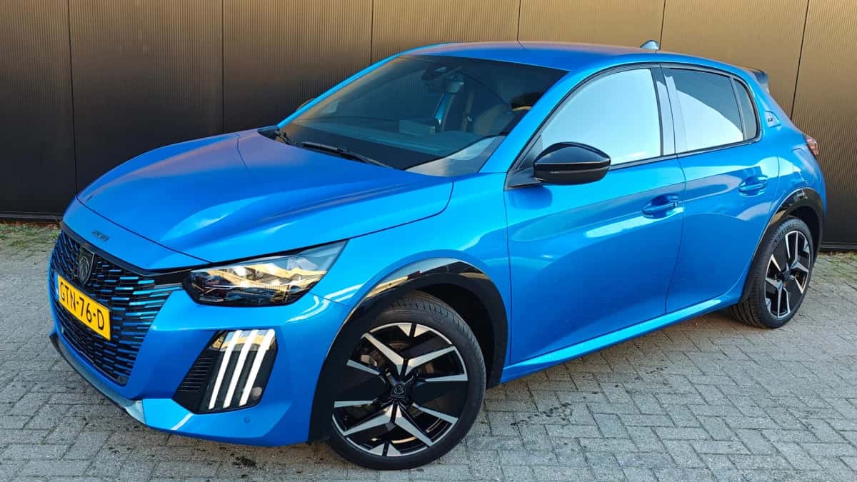 Peugeot 208 (2024) — foto 1